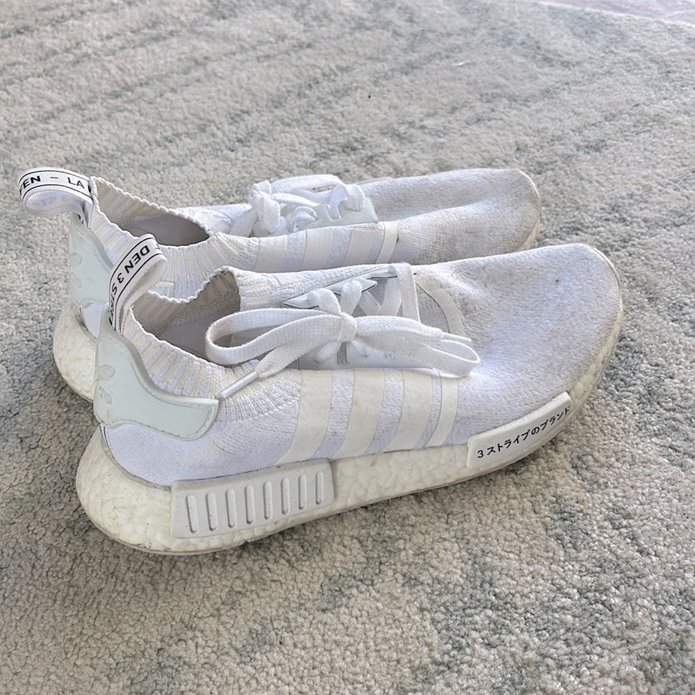 Size 9, Adidas boost